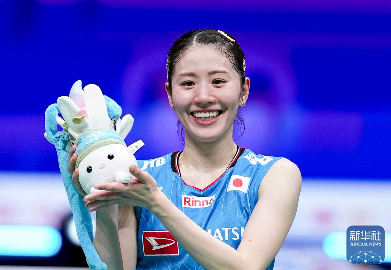 米兰体育在线-日本女足联赛新星崭露头角，赢得球迷喝彩