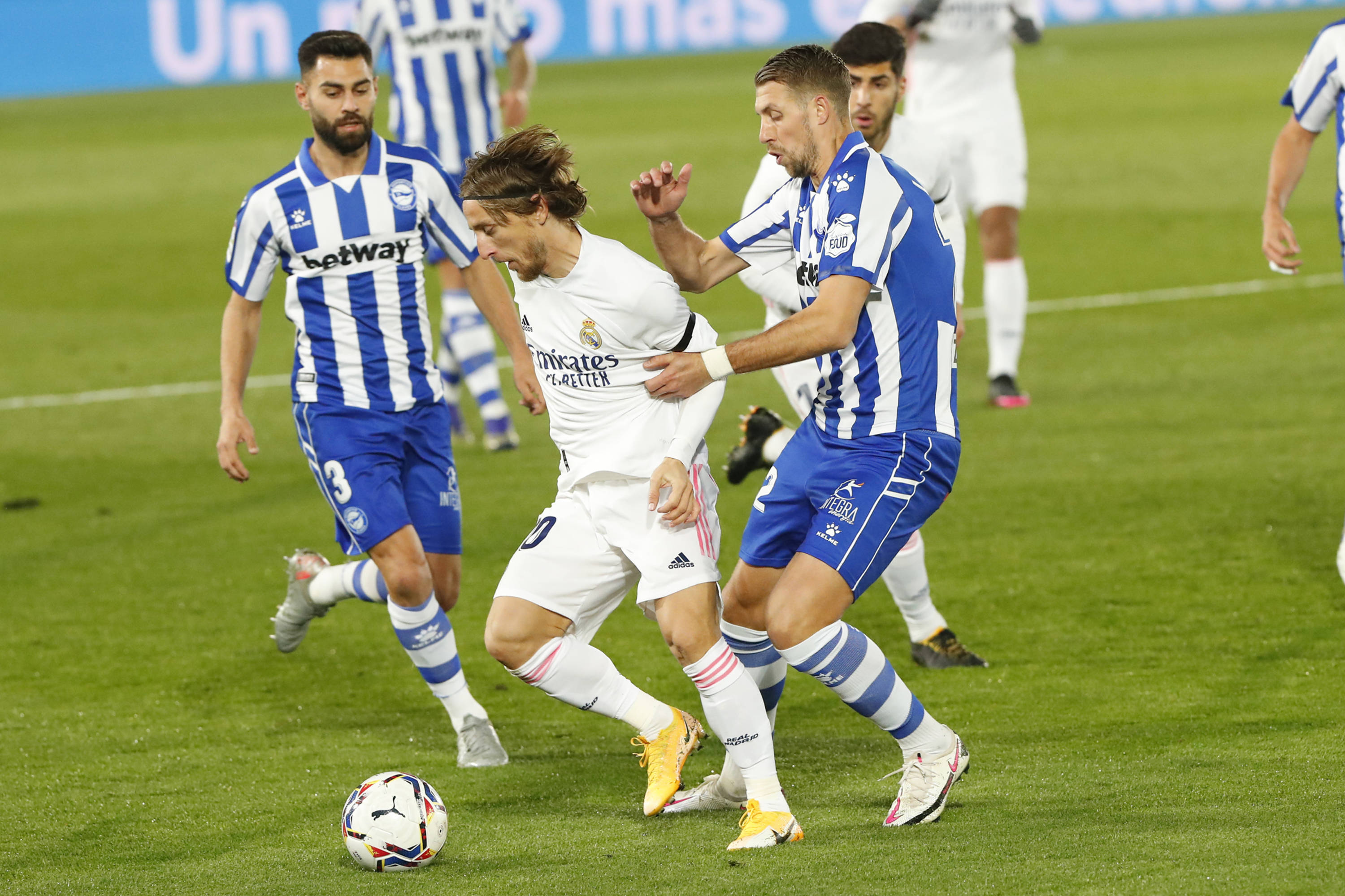 赫塔菲将在客场对阵皇家社会,争取一个好成绩的简单介绍 赫塔菲将在客场对阵皇家社会,争取一个好成绩的简单介绍