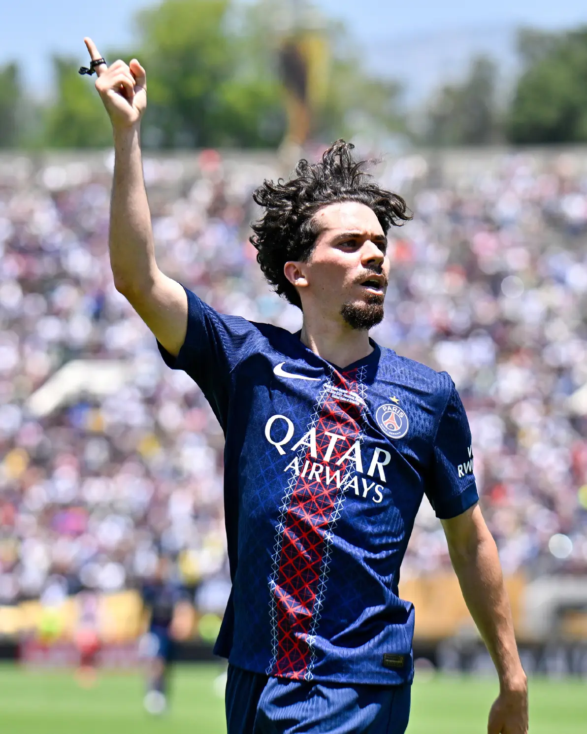 巴黎圣日耳曼奋力迎战拜仁,强强对话的简单介绍 巴黎圣日耳曼奋力迎战拜仁,强强对话的简单介绍