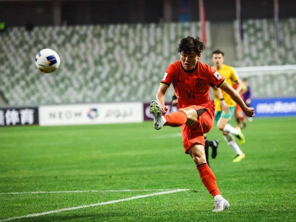 米兰体育app下载地址-沙特阿拉伯队在阿拉伯盃赛场遭遇困境，战绩不佳