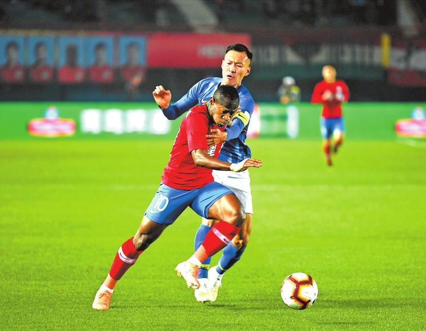 米兰体育网站入口-建业客场取胜，连续表现亮眼