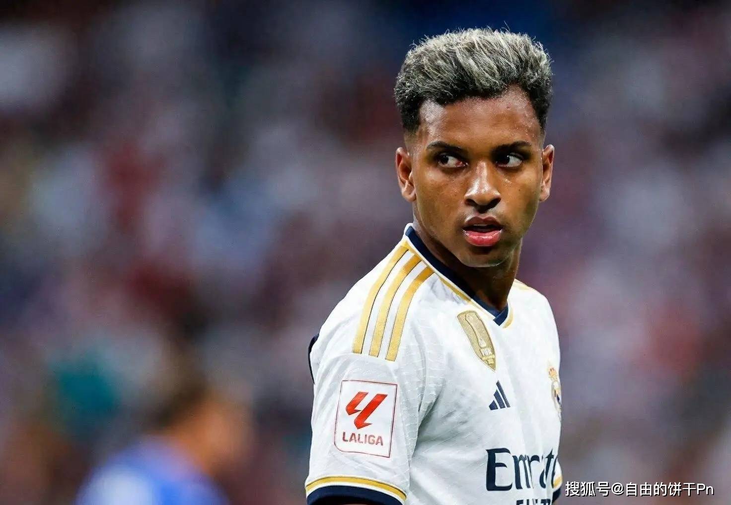 皇马宣布签下法国天才前锋,球迷期待新赛季表现的简单介绍 皇马宣布签下法国天才前锋,球迷期待新赛季表现的简单介绍