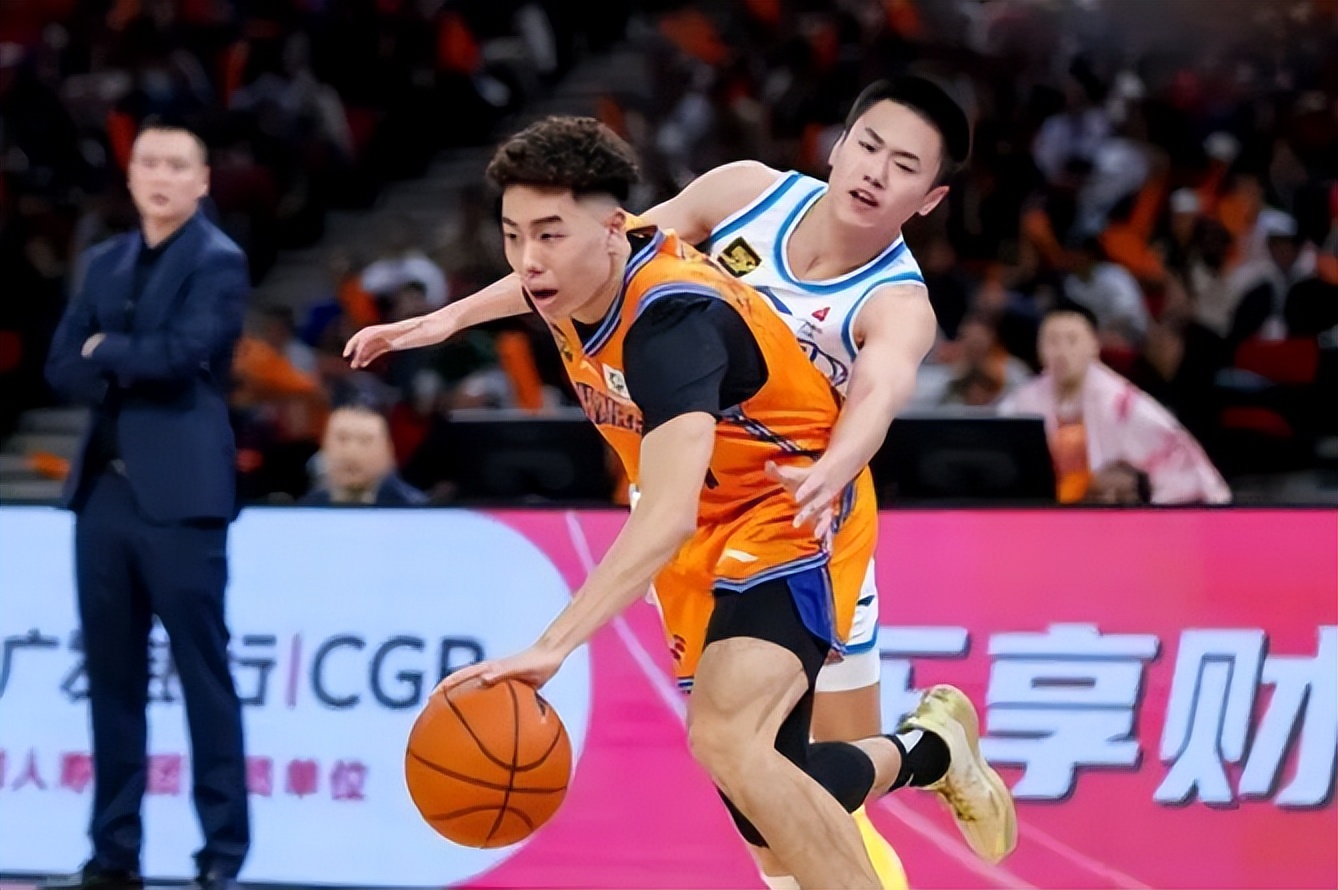 米兰体育教练-上海队在CBA季后赛中打出进球，被誉为球迷泪目