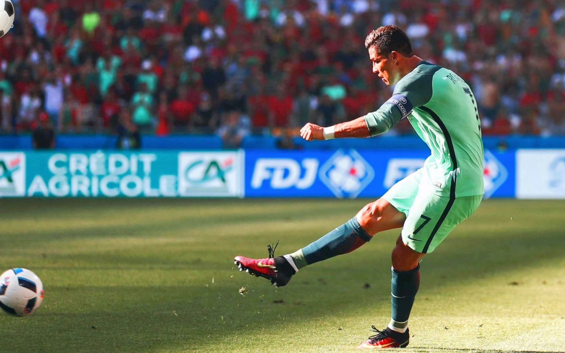 米兰体育馆-匈牙利队连续三场胜利，实力迈入欧锦赛资格赛