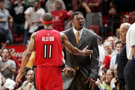 之巅目标:猛龙近在咫尺,一步之遥的简单介绍 之巅目标:猛龙近在咫尺,一步之遥的简单介绍