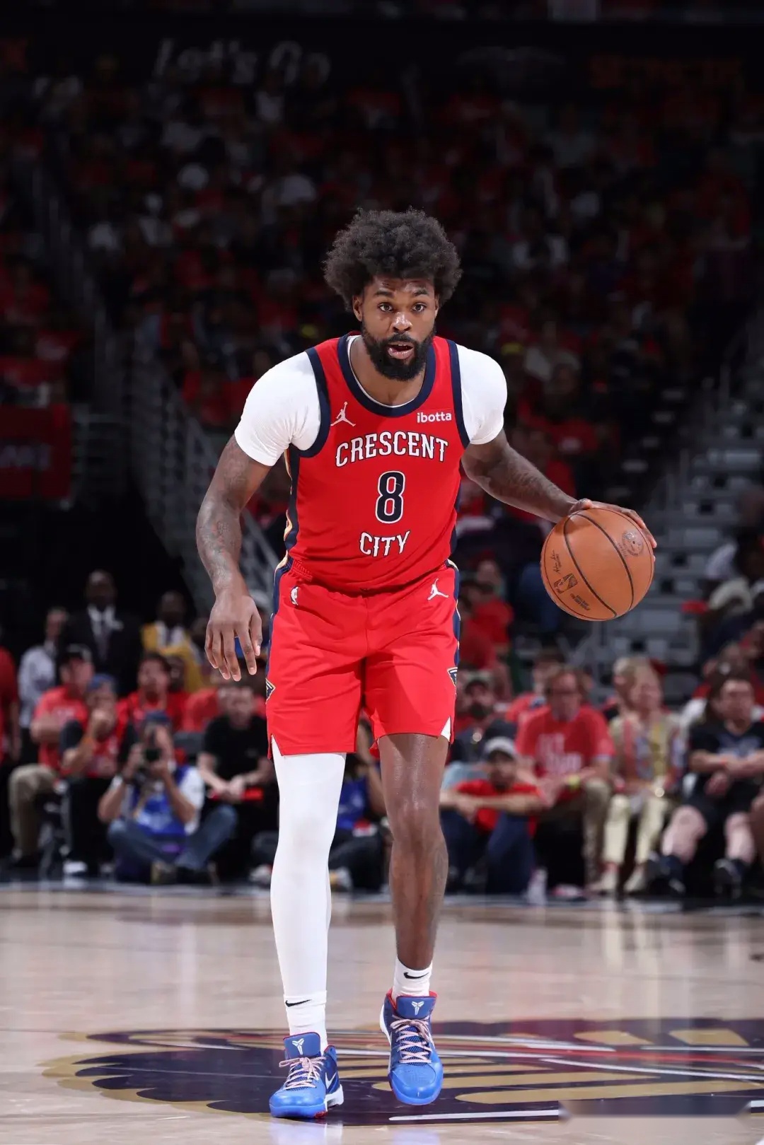 米兰体育电竞-乔治砍下40分助快船击败独行侠，夺得四连胜的简单介绍