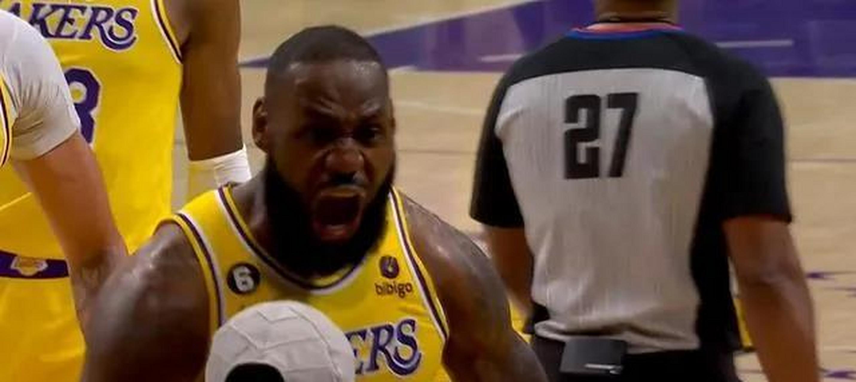 米兰体育官网app-湖人遭遇灰熊阻击，未能取胜